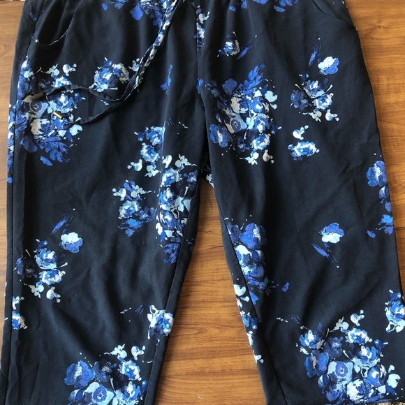 Coldwater Creek tapered leg drawstring pants - Picture 8 of 13